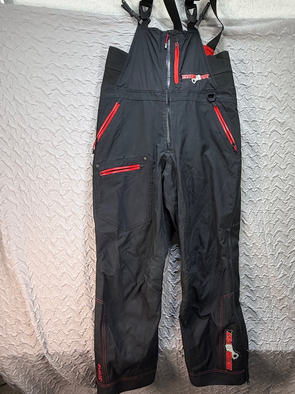 Motorfist XL Black Red Snowmobile ski Bib Pants Insulated Adjustable Suspenders